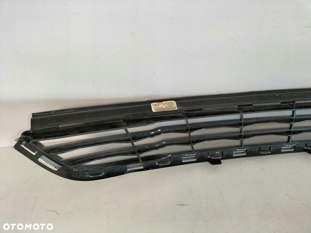 atrapa kratka zderzaka przód środkowa ford fiesta mk7 lift 13-17 st - 4