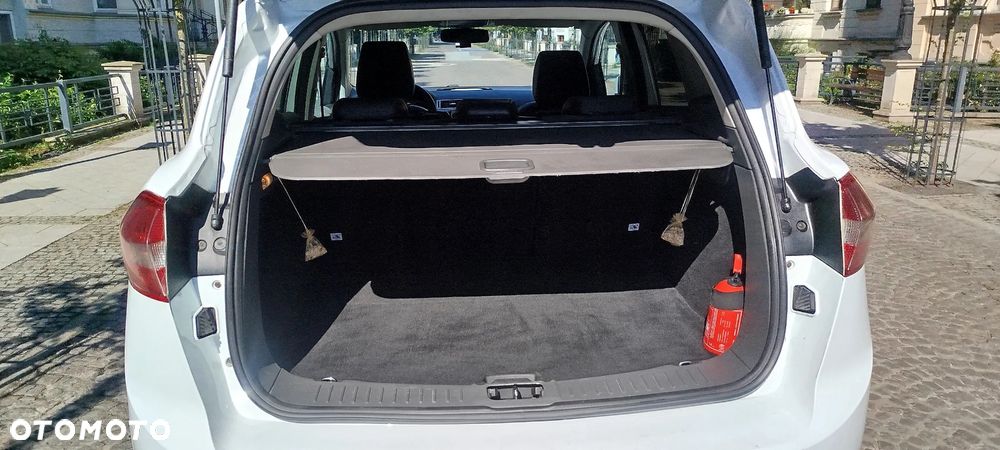 Ford Kuga - 16
