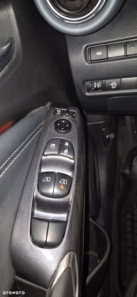 Nissan Juke 1.0 DIG-T N-Connecta DCT - 18