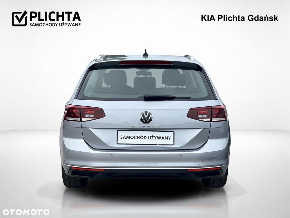 Volkswagen Passat - 8