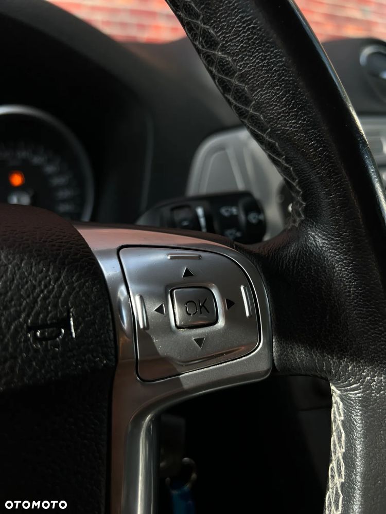 Ford Mondeo - 29