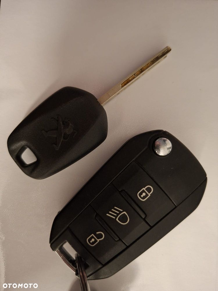 Peugeot 308 1.5 BlueHDi Active S&S - 17