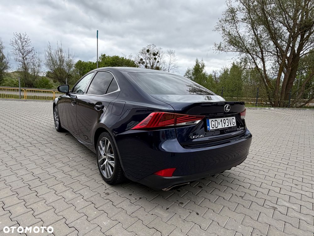 Lexus IS 200t / 300 Prestige - 4