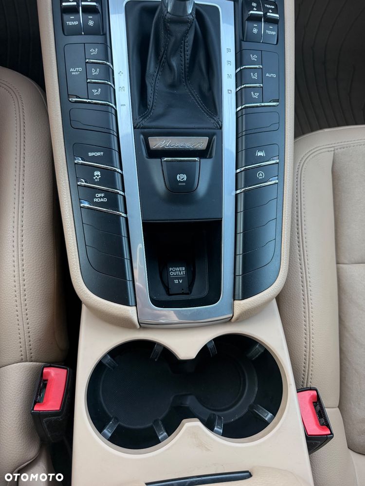 Porsche Macan - 13