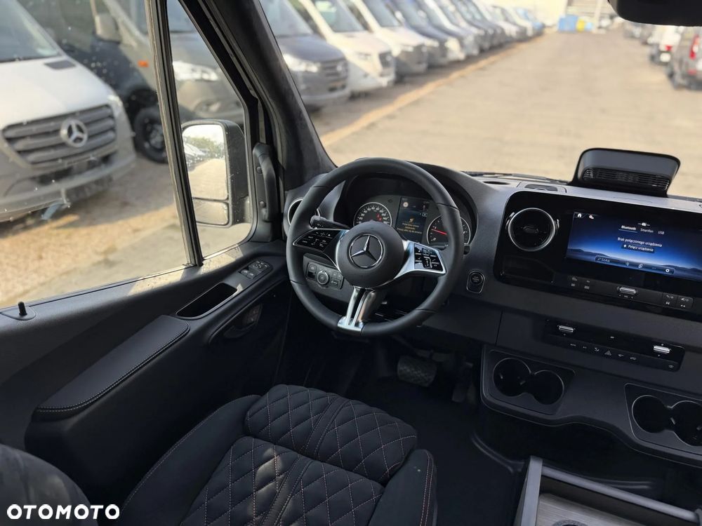 Mercedes-Benz Sprinter - 10