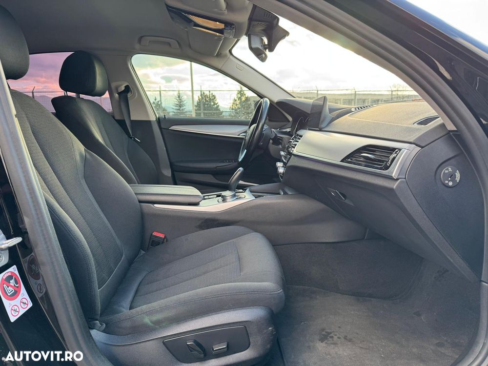 BMW Seria 5 530i AT - 10