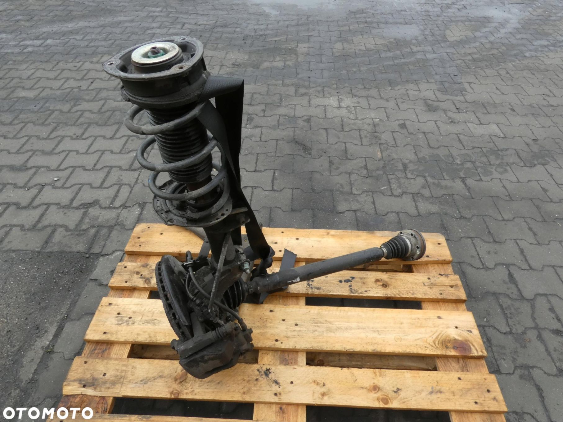 Zwrotnica Kolumna Mcpherson Wahacz Prawy Przód Skoda Octavia Iii 1.8 Tsi - 1