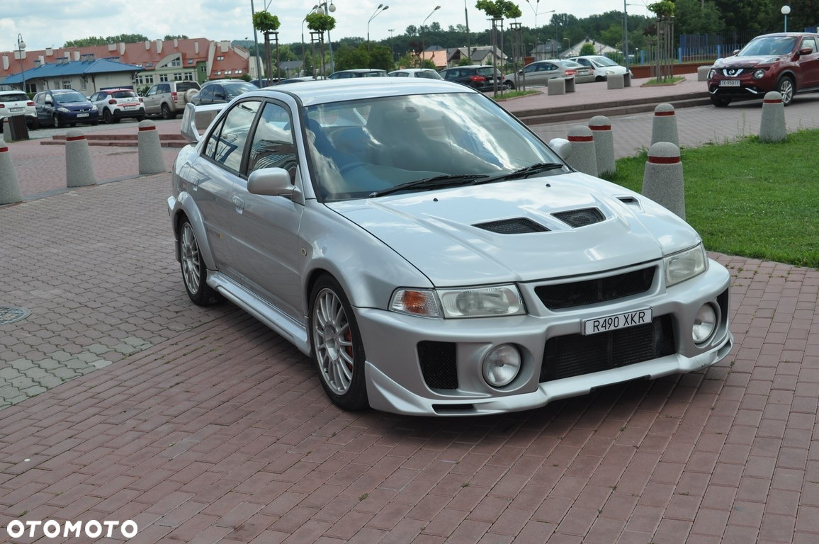 Mitsubishi Lancer Evolution IX - 2