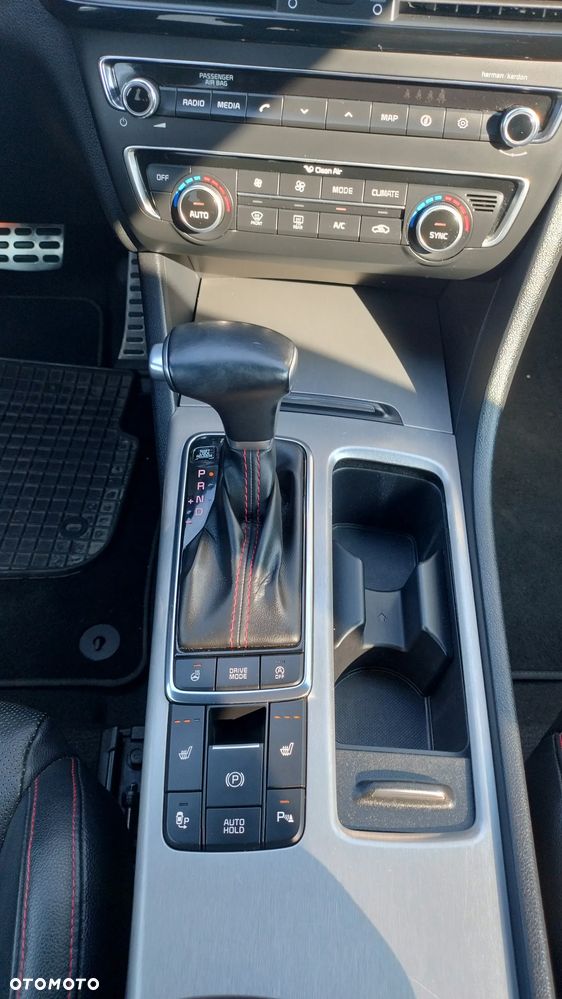 Kia Optima Sportswagon 1.7 CRDI DCT GT Line - 29