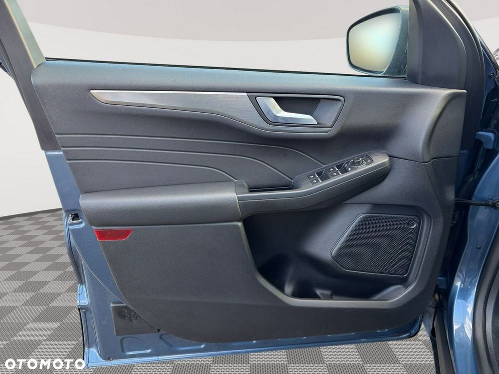 Ford Kuga - 11