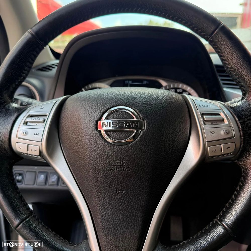 Nissan Navara 2.3 dCi CD 4WD N-Connecta - 13