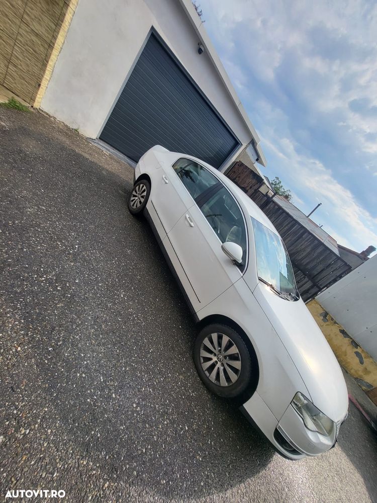 Volkswagen Passat 2.0 TDI Comfortline DPF DSG - 1