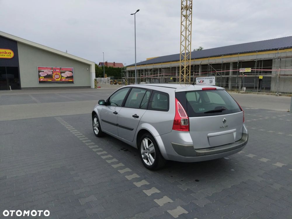 Renault Megane 1.6 16V Authentique - 4