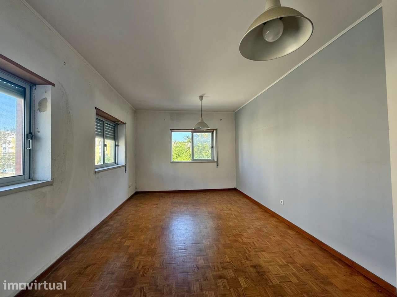 Apartamento T3  prédio com elevador, parqueamento no Monte da Caparica - Grande imagem: 5/37