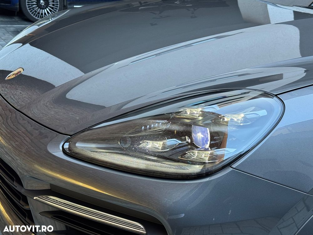 Porsche Cayenne Coupe Standard - 19