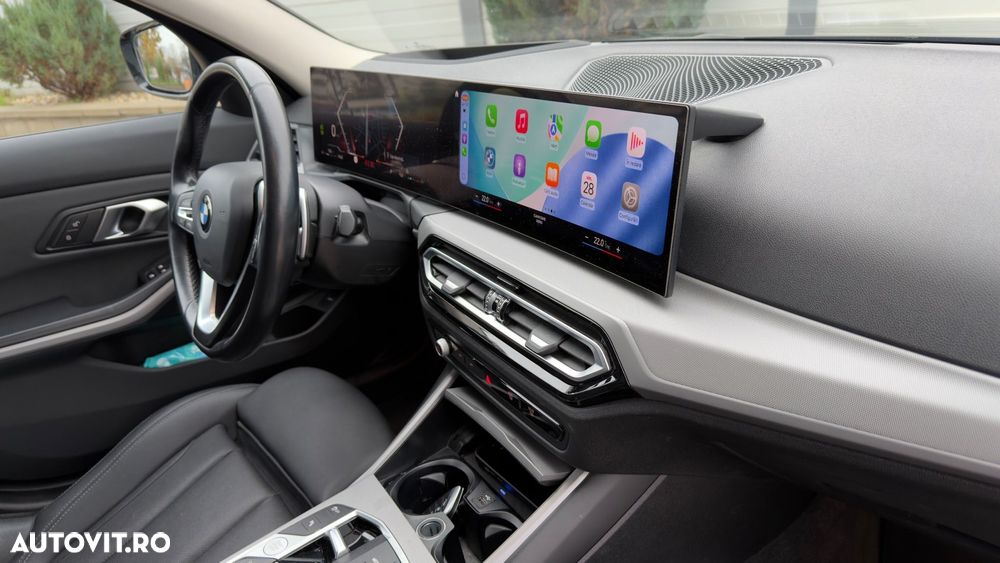 BMW Seria 3 320d Touring Aut. Sport Line - 7