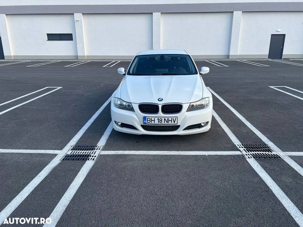 BMW Seria 3 318d - 10