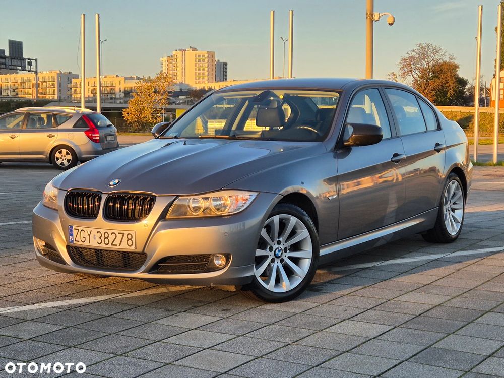 BMW Seria 3 320i - 1