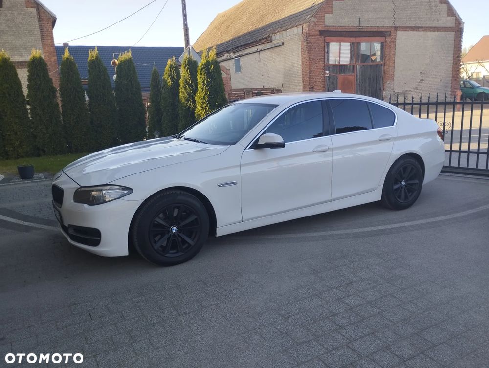 BMW Seria 5 525d Touring - 1