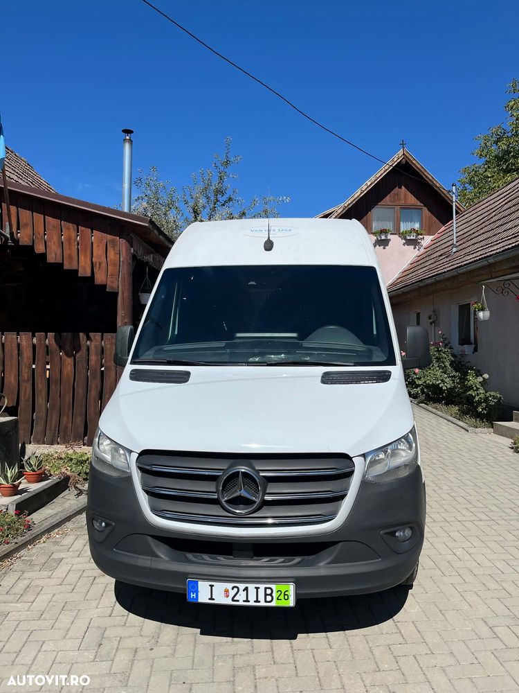 Mercedes-Benz Sprinter - 2