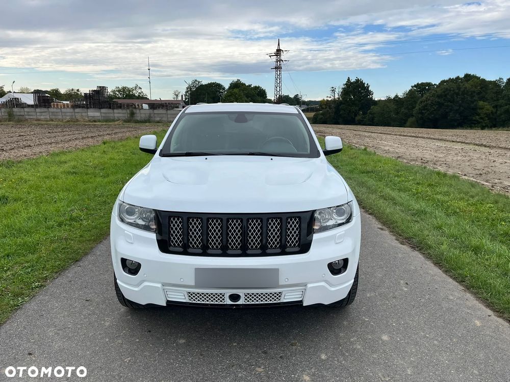 Jeep Grand Cherokee - 17