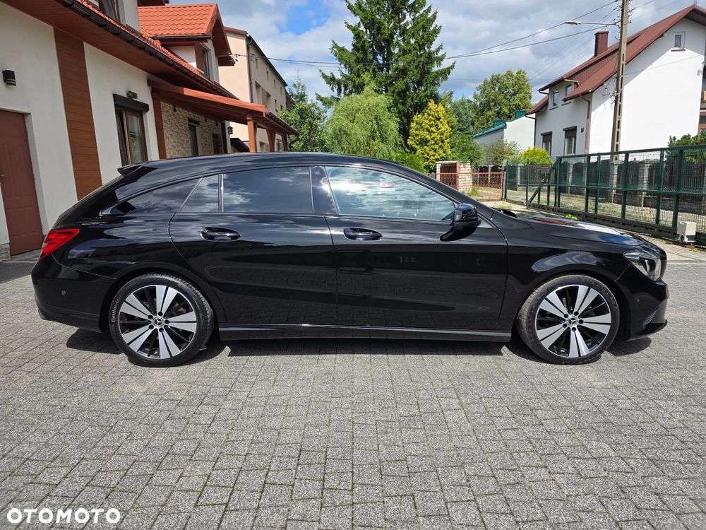 Mercedes-Benz CLA Shooting Brake 180 Urban - 14