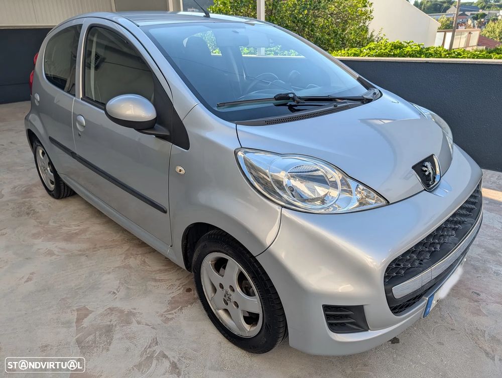 Peugeot 107 1.0 Black&Silver - 1