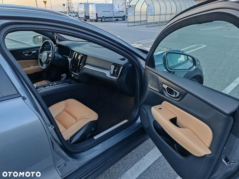 Volvo V60 Cross Country T5 AWD Geartronic Pro - 20