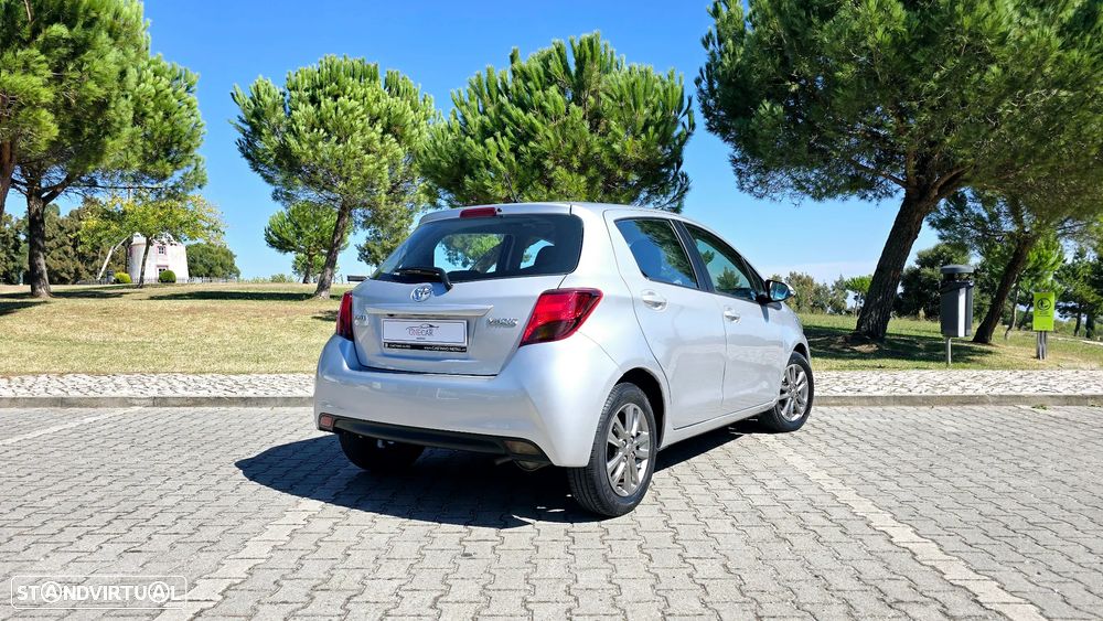 Toyota Yaris 1.0 VVT-i Comfort+P.Style - 4