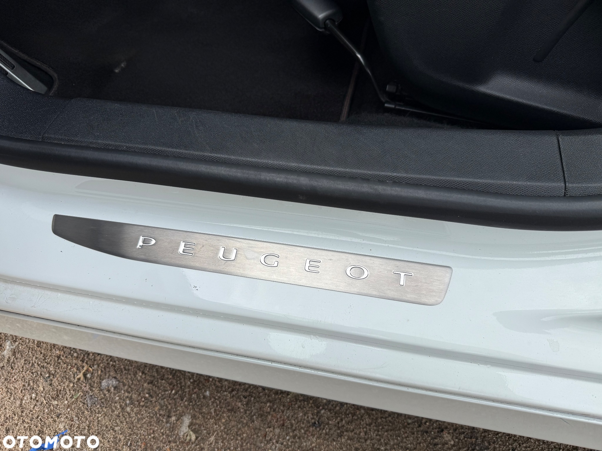 Peugeot 308 1.6 e-THP GT S&S - 39