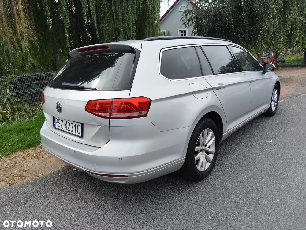 Volkswagen Passat Variant 2.0 TDI SCR Comfortline - 5