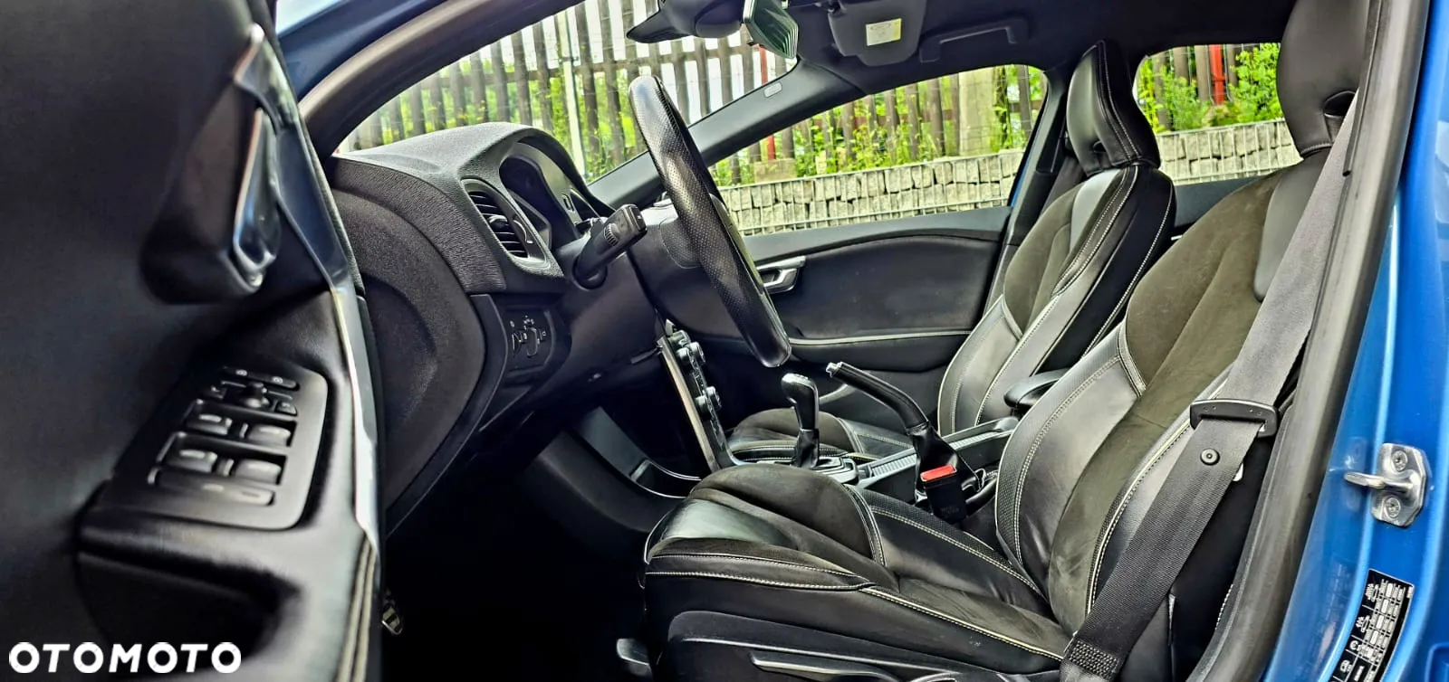 Volvo V40 D2 Drive-E R-Design Momentum - 18