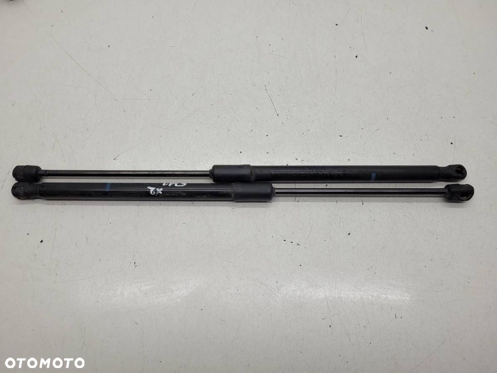 SIŁOWNIKI KLAPY KOMPLET LEWY PRAWY A6 C7 KOMBI 2018 - 1