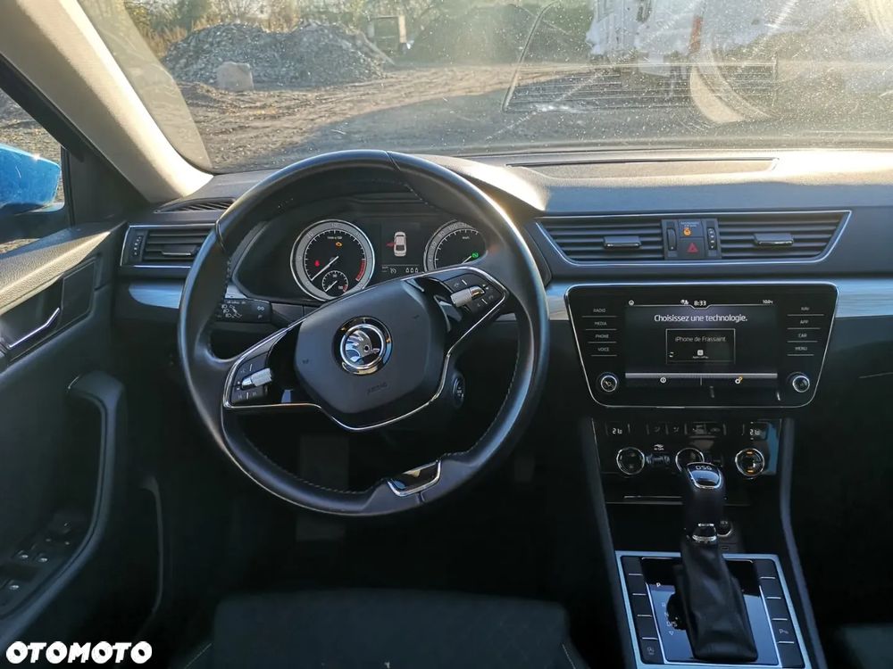 Skoda Superb 2.0 TDI DSG Ambition - 29