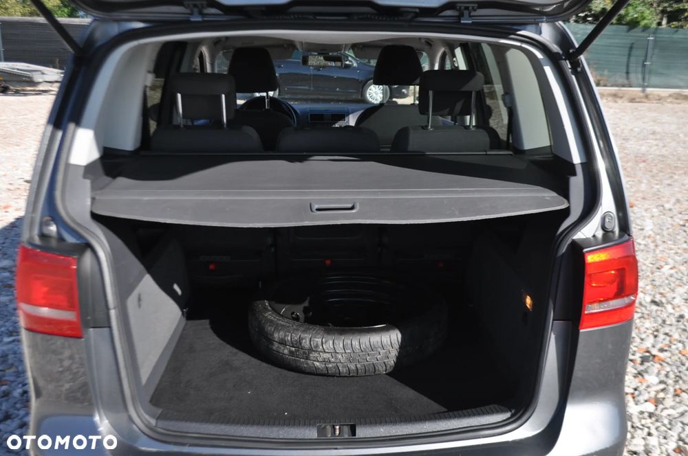 Volkswagen Touran 2.0 TDI DPF Comfortline - 9