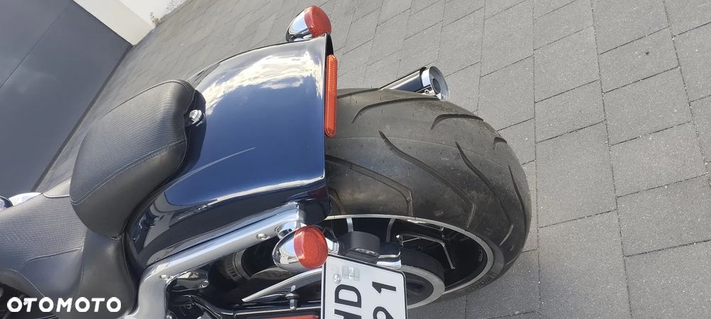 Harley-Davidson Softail Breakout - 9