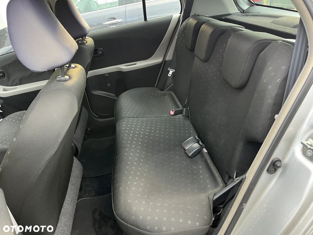Toyota Yaris 1.4 D-4D Prestige - 13