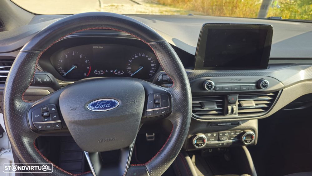 Ford Focus 1.0 EcoBoost ST-Line - 12