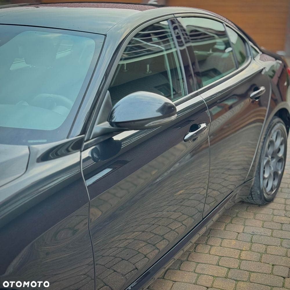 Alfa Romeo Giulia - 12