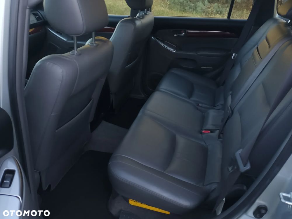 Toyota Land Cruiser - 27