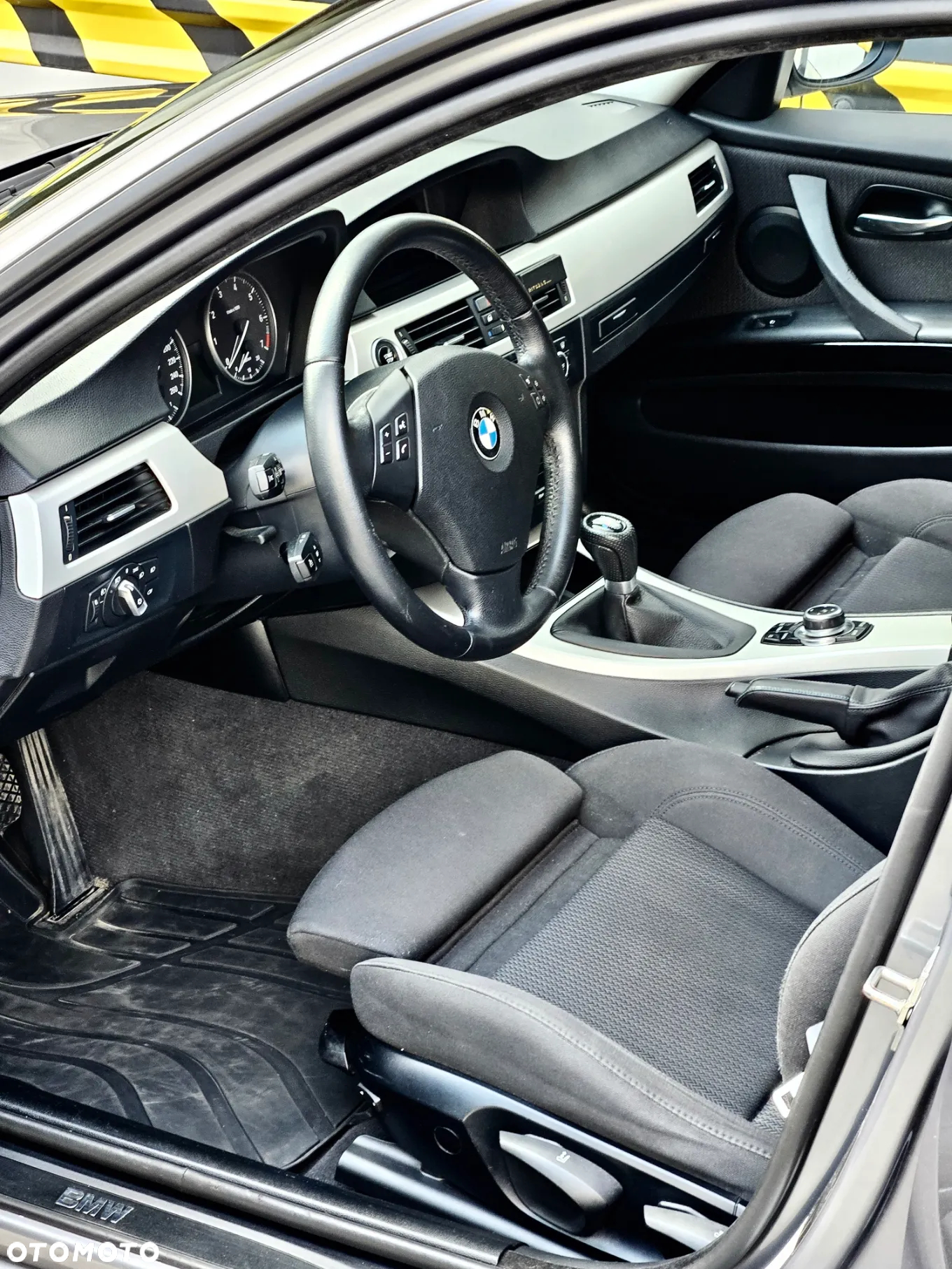 BMW Seria 3 318i - 16