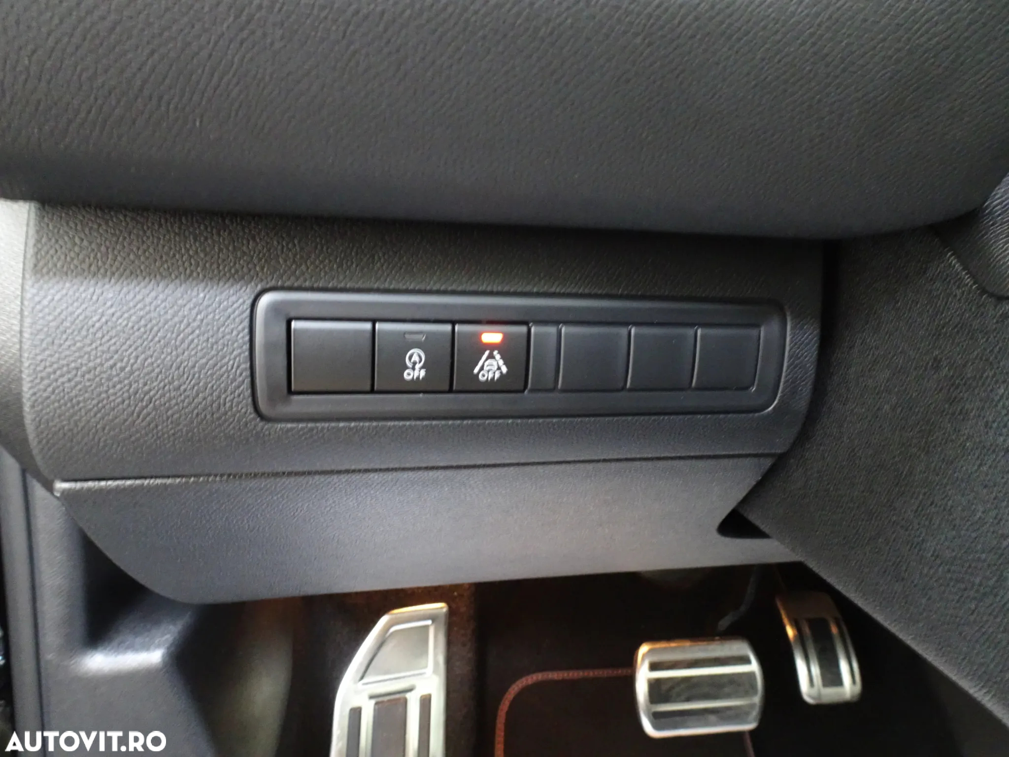 Peugeot 308 1.2L PureTech 130 S&S EAT8 GT - 25