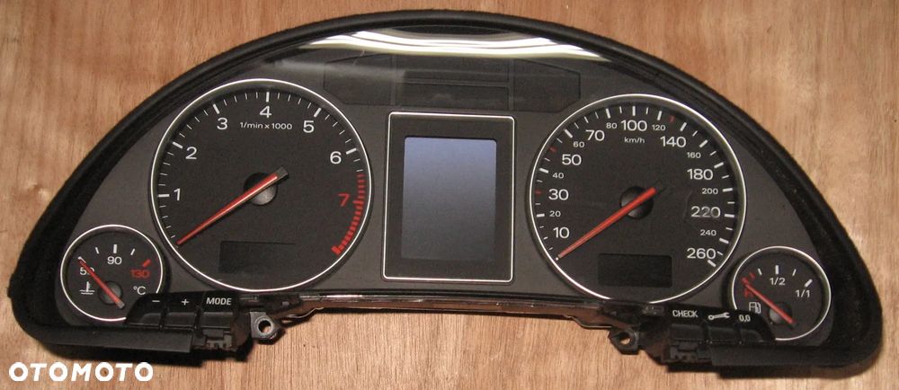 licznik AUDI A4 B6 2.0 FSI  8E0920900F 8E0920900N - 1