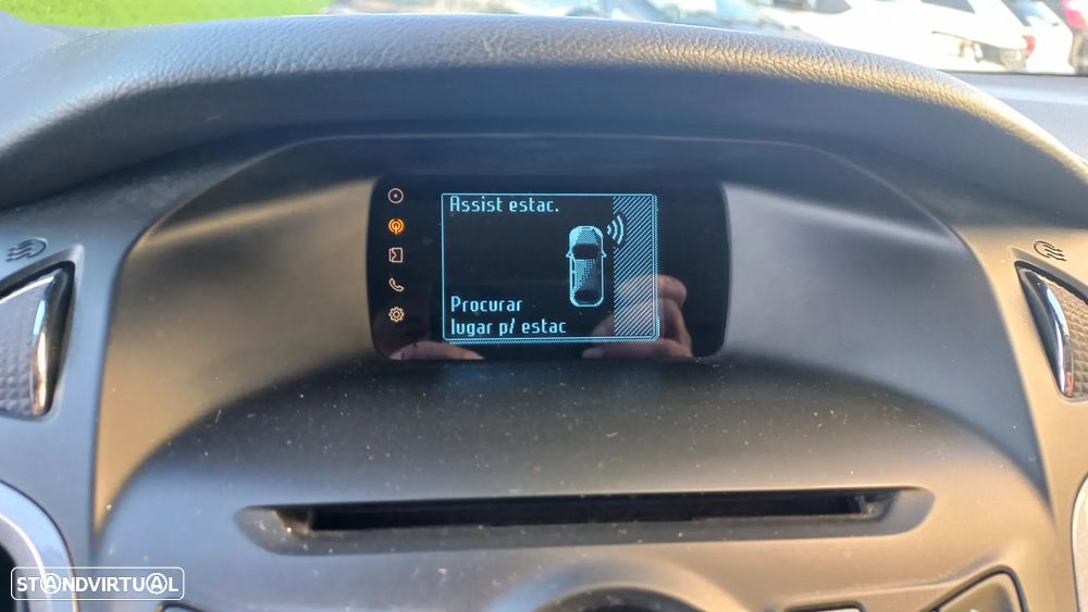 Ford Focus SW 1.6 TDCi Titanium - 10