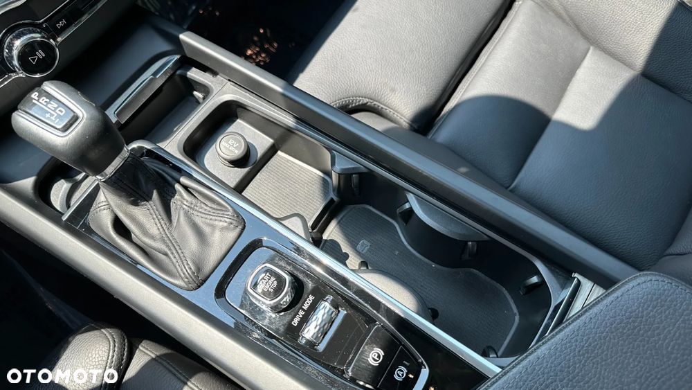 Volvo XC 60 T5 AWD Geartronic Inscription - 22
