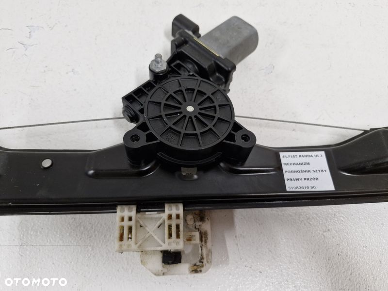 FIAT PANDA III 3 MECHANIZM PODNOŚNIK SZYBY PRAWY PRZÓD PRZEDNI 2 PIN 51983616 - 2