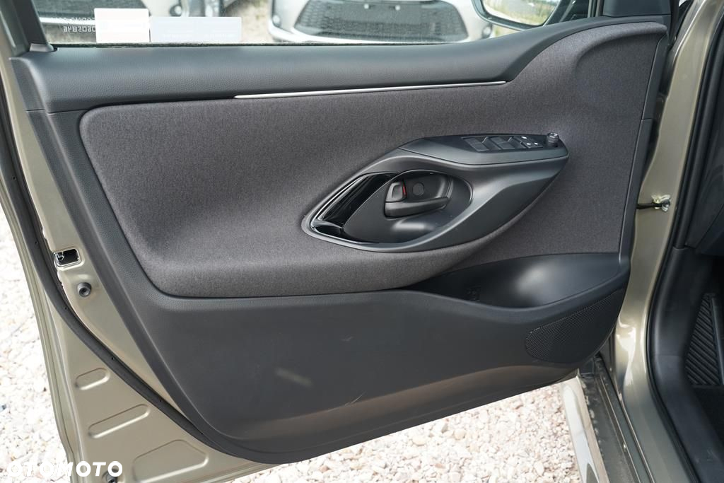 Toyota Yaris - 11