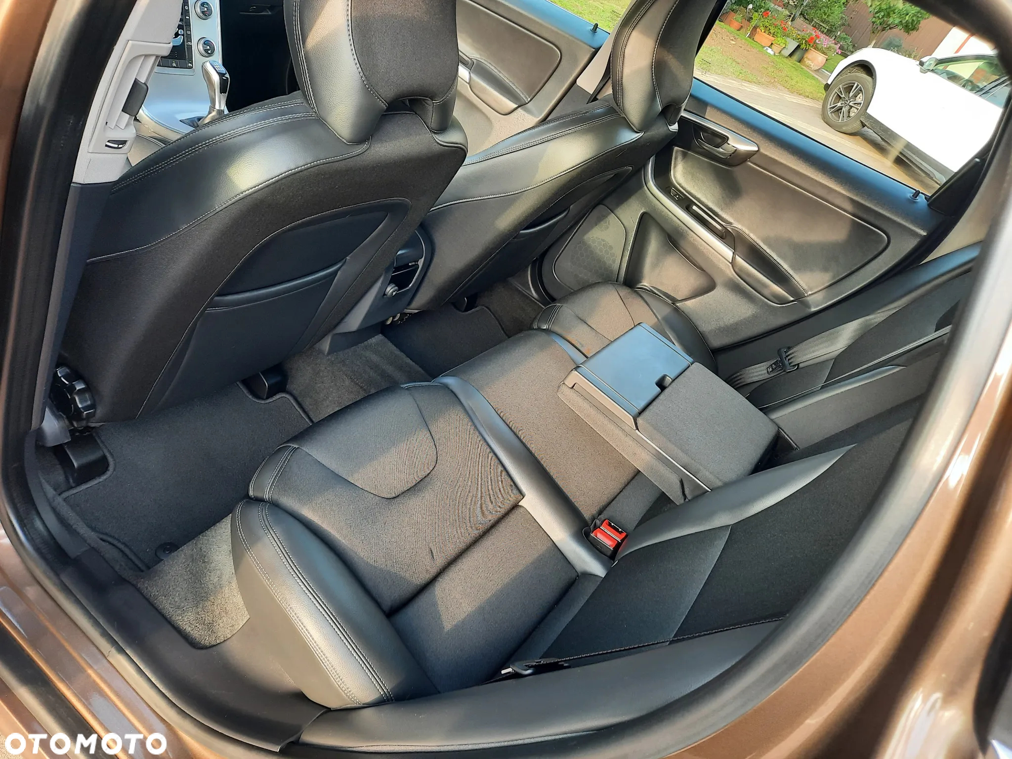 Volvo XC 60 - 8