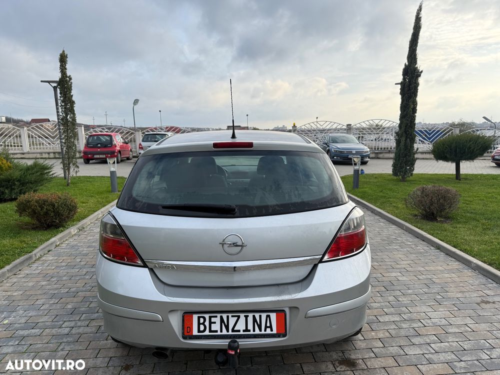 Opel Astra 1.8 Automatik Selection 110 Jahre - 11