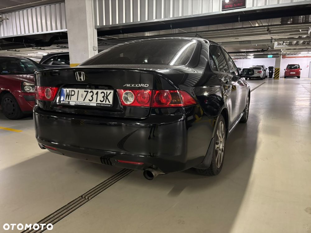 Honda Accord 2.0 Executive - 7